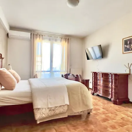 La Pitagora Bed & Breakfast
